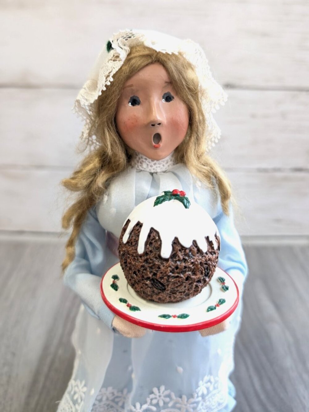 Byers' Choice Girl With Plum Pudding Victorian Caroler - Picture 2 of 7